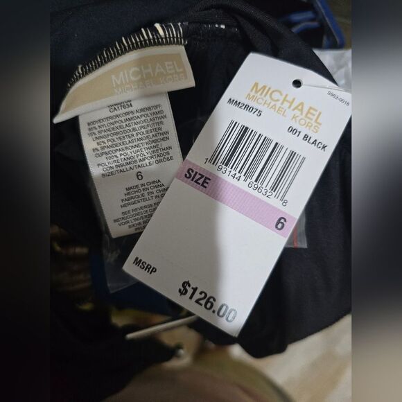 MICHAEL Michael Kors Ruched Cutout Bandeau One-Piece Swimsuit NWT Size 6 Black - Picture 5 of 5